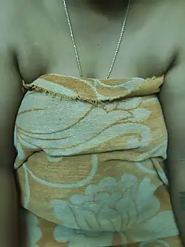 Paru_Tamil_Ponnu live cam preview