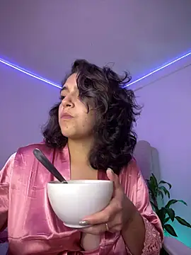 aliciia777 (F young) - play pussy 💦🔥