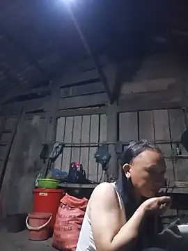 Linda-04 live cam on StripChat