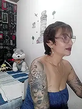missrouge_tattoo webcam