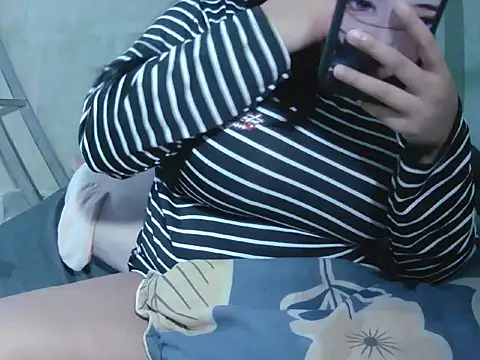 Lily3322 webcam