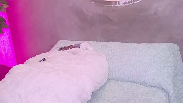 abril_collinz webcam
