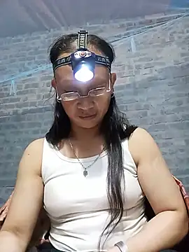 Linda-04 webcam