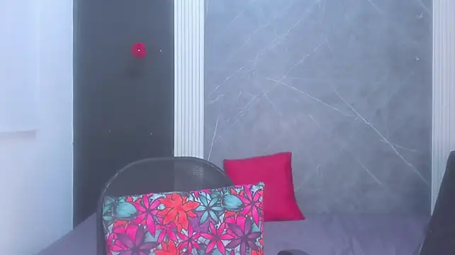 _Astrid_queen webcam