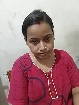 ninadi_hot webcam