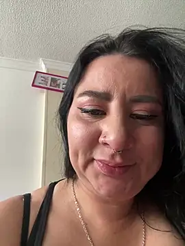 Abril_Luv webcam