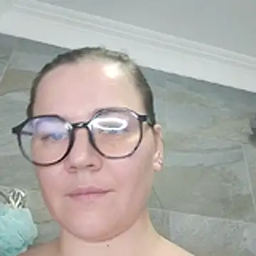 KellyKleine webcam