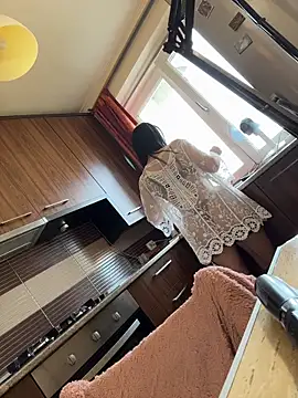 Hotmomcheckk_ webcam