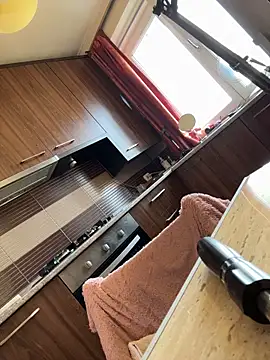 Hotmomcheckk_ webcam