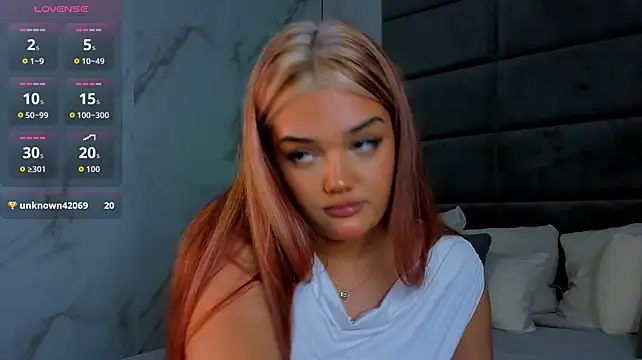 Aisha_Sky webcam
