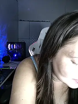 fetichista23 (F young) - Compra cama