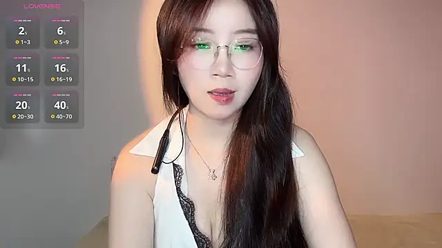 77-Vicky webcam
