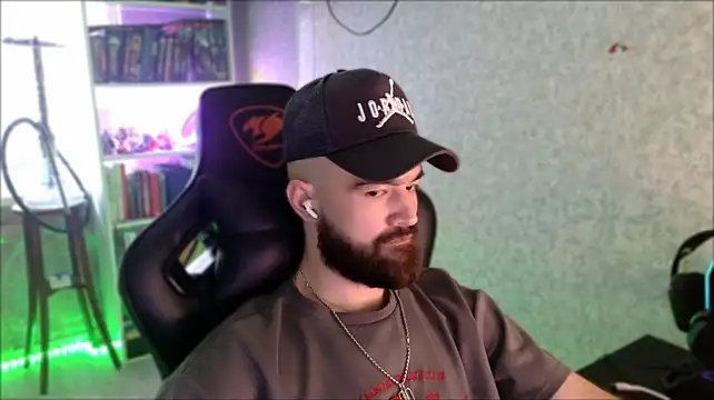 _Serious_Man webcam
