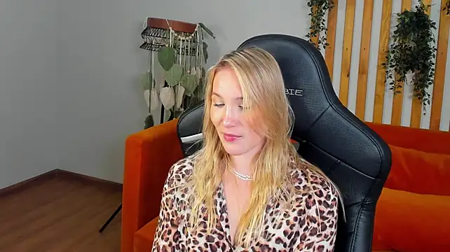 ElaraVoltage