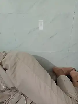 Hot_Riya_999