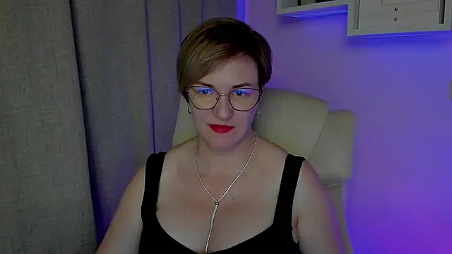 feliziaDesire webcam