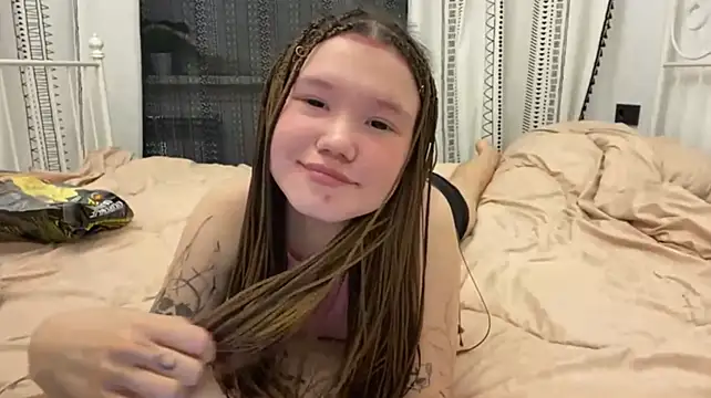 BellaForks live cam preview
