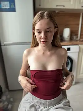 MilaMoone webcam