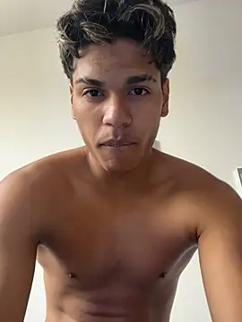 Marco_deluxxxe live cam on StripChat