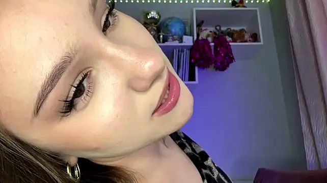 DonetteAlaya webcam