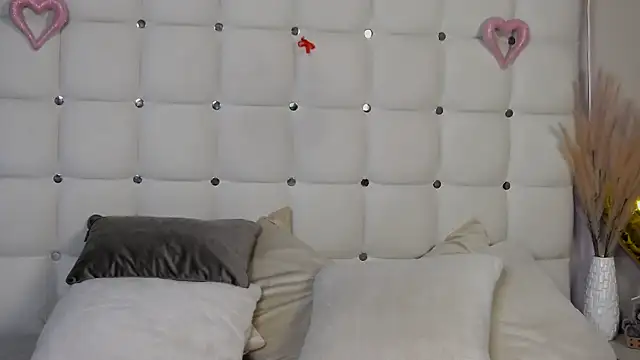 TheMarisa live cam on StripChat