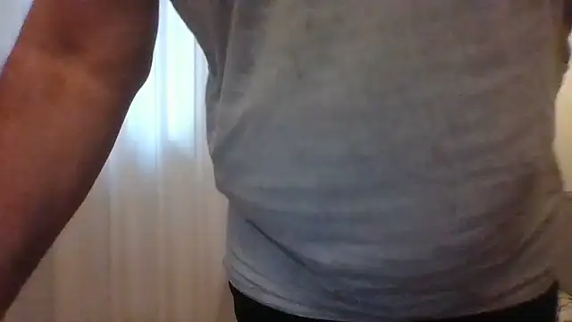 ANONIMO7735 live cam on StripChat