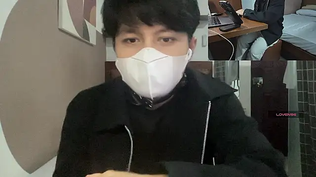 zero-kun live cam on StripChat