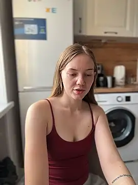 MilaMoone webcam
