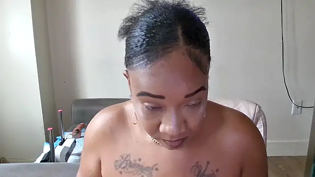 mzpretty444 webcam