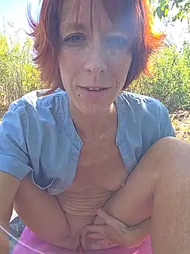 PoppyBoop webcam
