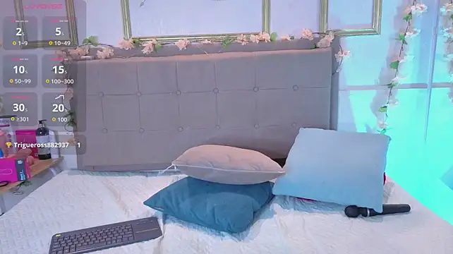 Mia_collins16 webcam