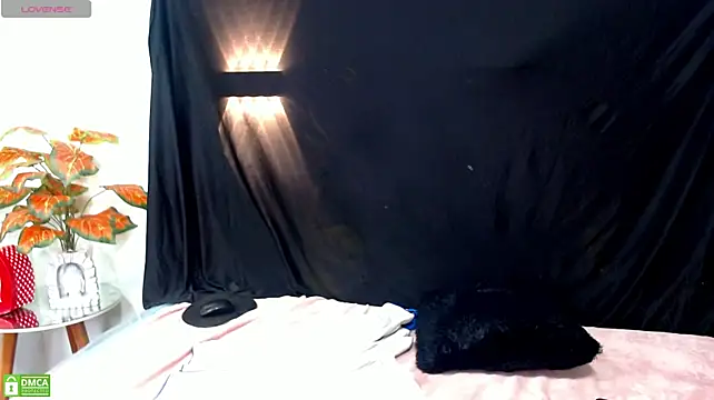 noah_bluex webcam