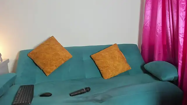 Victoria_Jonness webcam