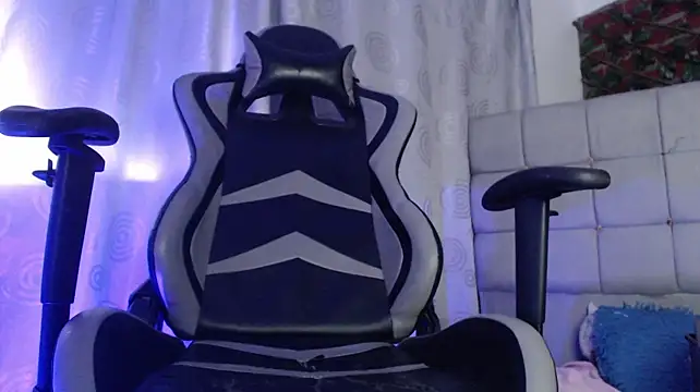 charlotte_brawn webcam