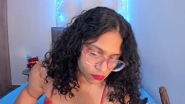Vickyy30_ webcam