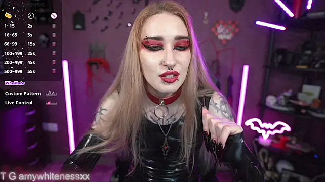 amywhitenessxx (F young) - admire my sexy body