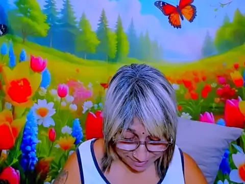indianroxy live cam preview