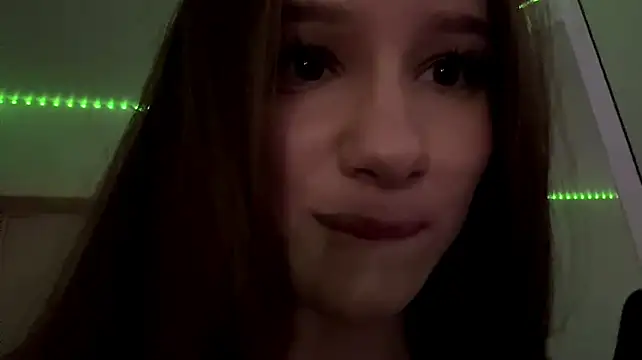 DonetteAlaya webcam
