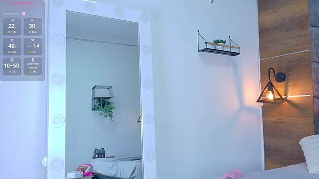 AnnieRouse__ webcam