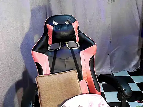 BrendaMore webcam