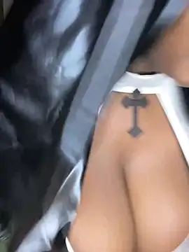 ScarletMuseX live cam on StripChat