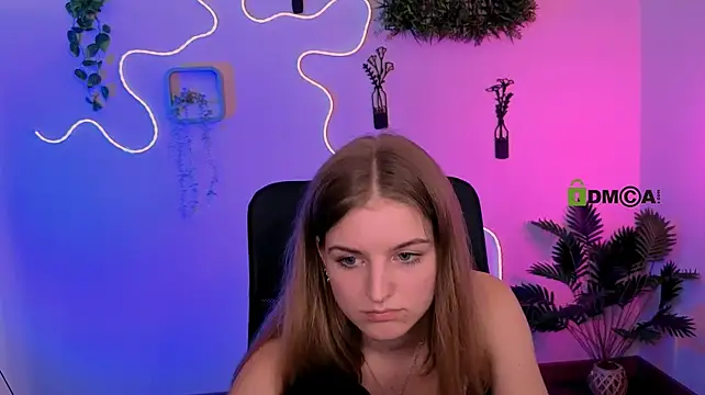 lisa_dark_ webcam