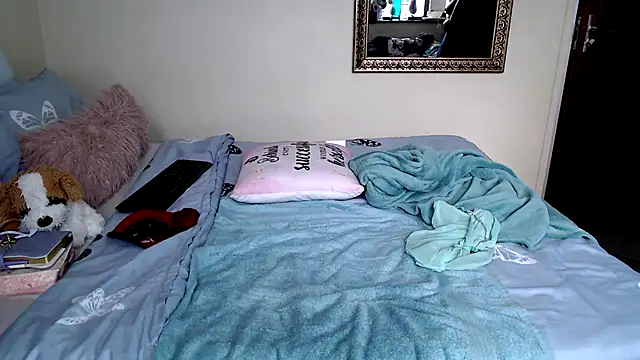 FitSelina66 webcam