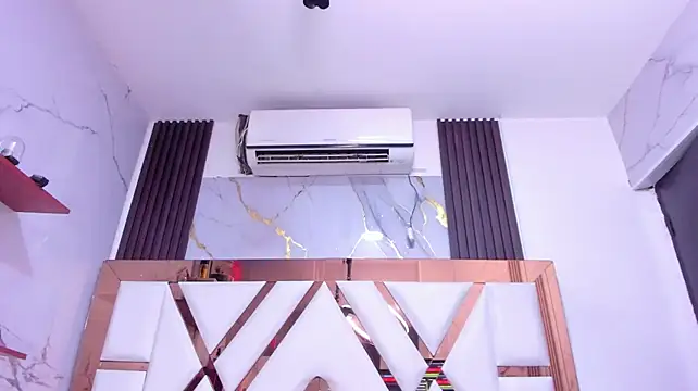 KonnySumer webcam