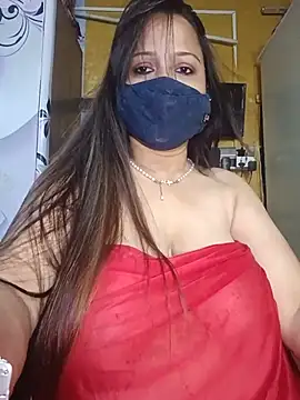 Naughtysummi live cam