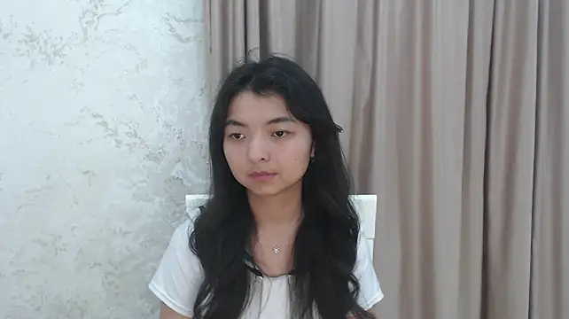 Shy_Kira webcam
