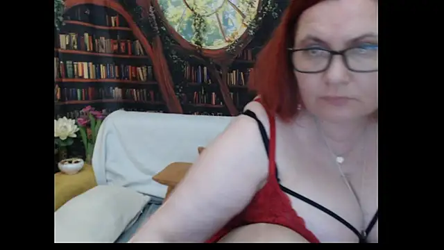 PlayfullMature webcam