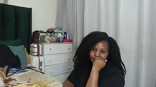GaggingQueenxx webcam