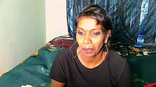 Fuckable_Nasty_MILF webcam