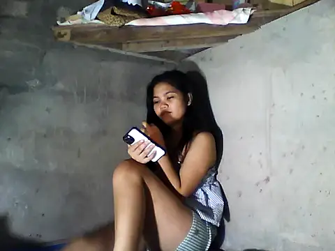 PinaySkinnyJust18 webcam